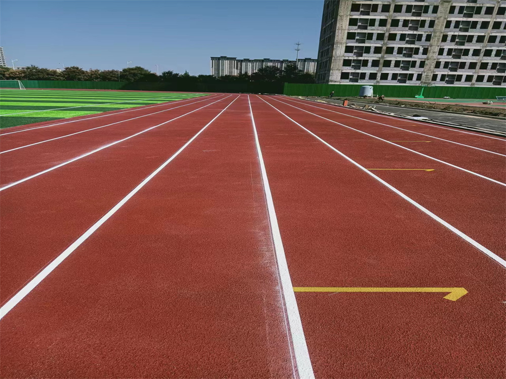 全塑型塑胶跑道