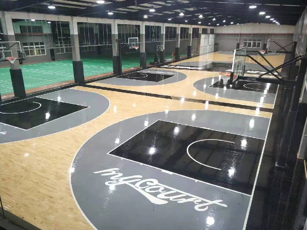 篮球场木地板
