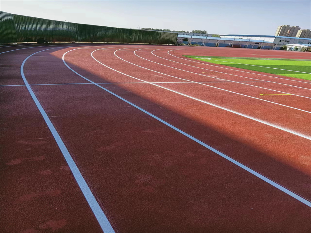 全塑型塑胶跑道
