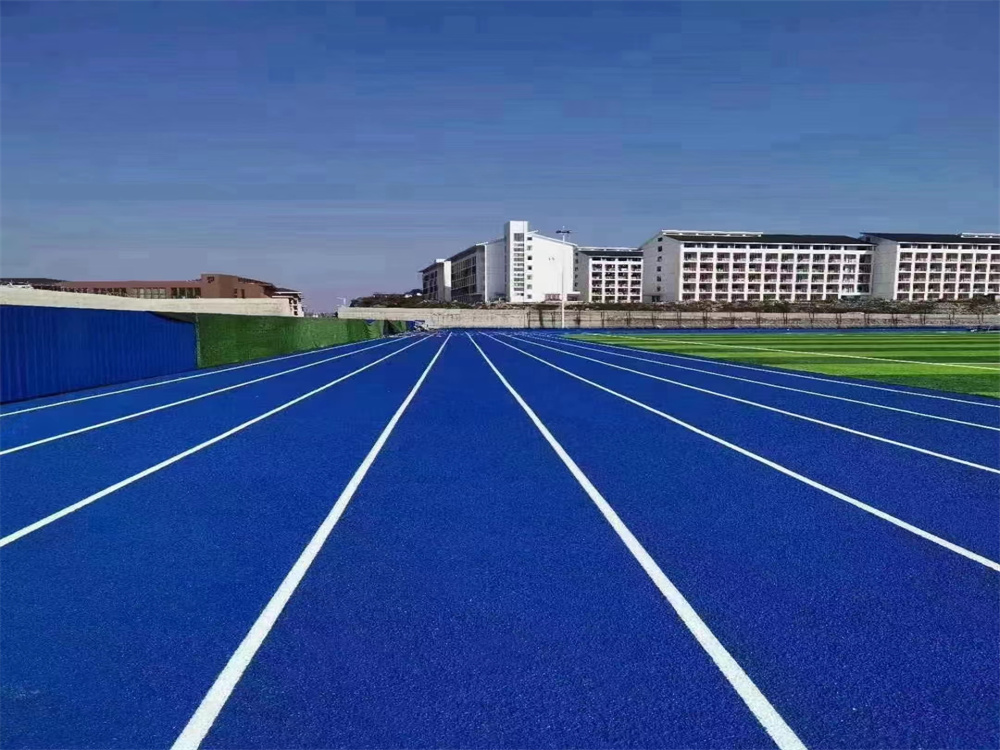 全塑型塑胶跑道
