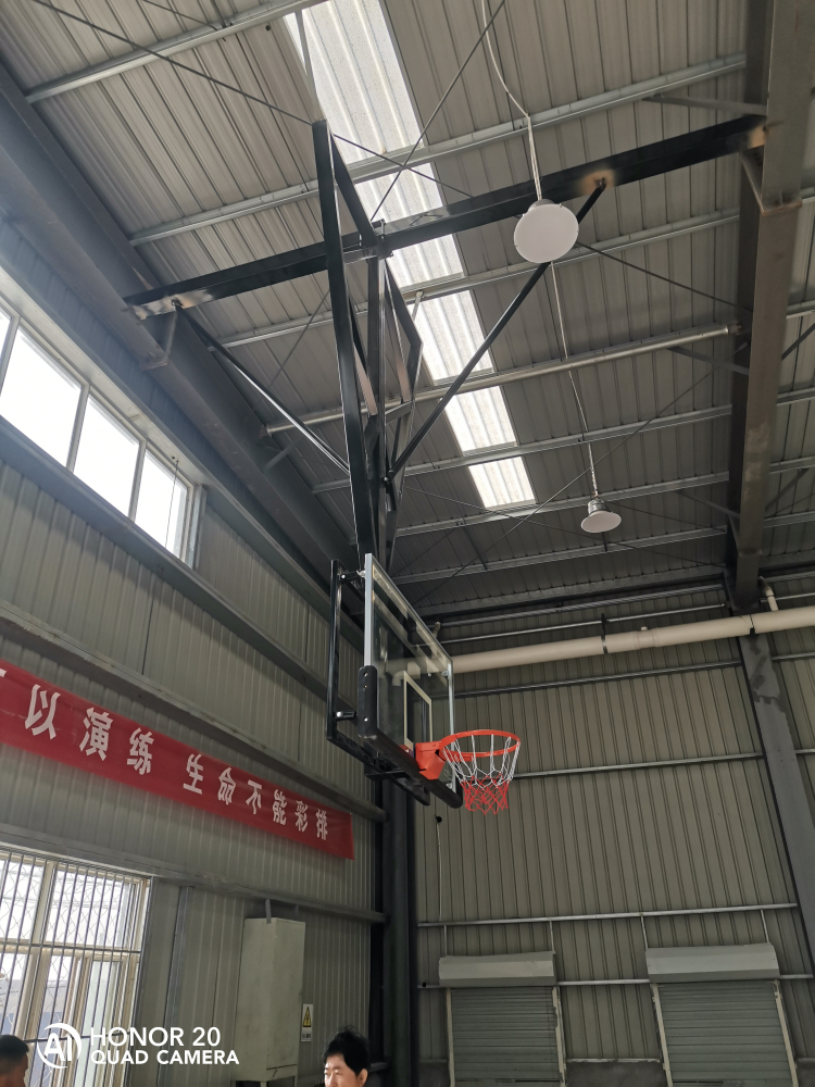 篮球架